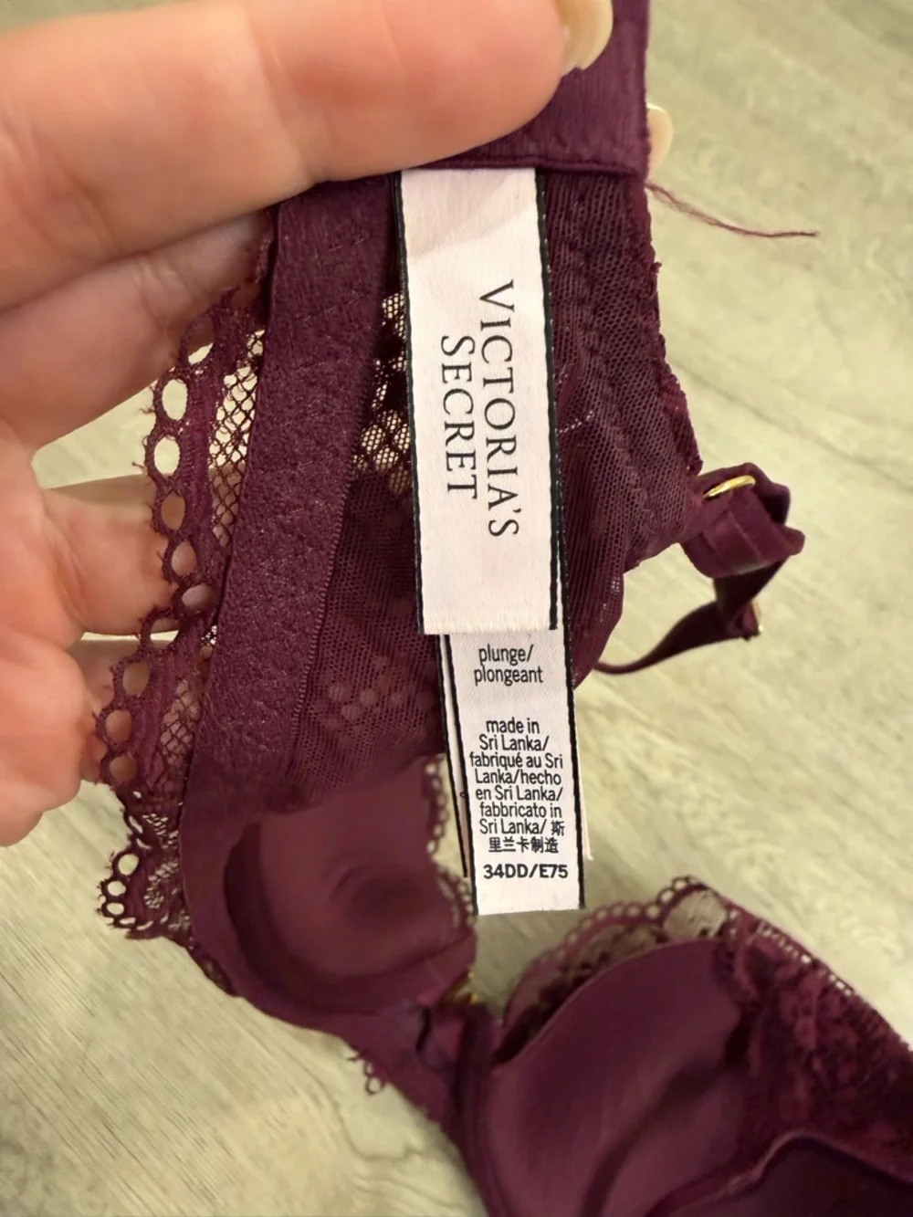 Victoria's Secret Deep Wine Lace Push-Up Bra - Picture 6 of 6